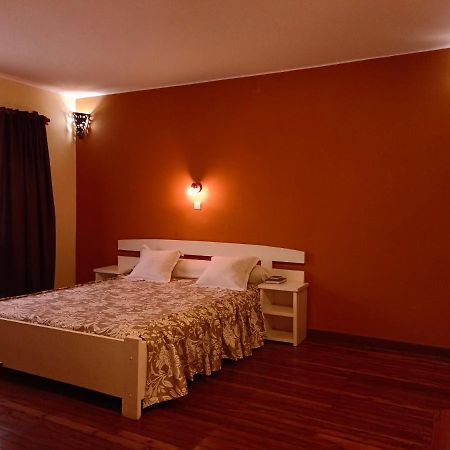 Antsirabe Hotel ภายนอก รูปภาพ