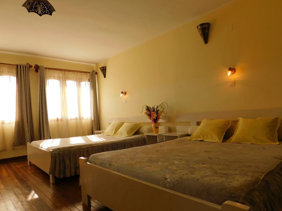 Antsirabe Hotel ภายนอก รูปภาพ