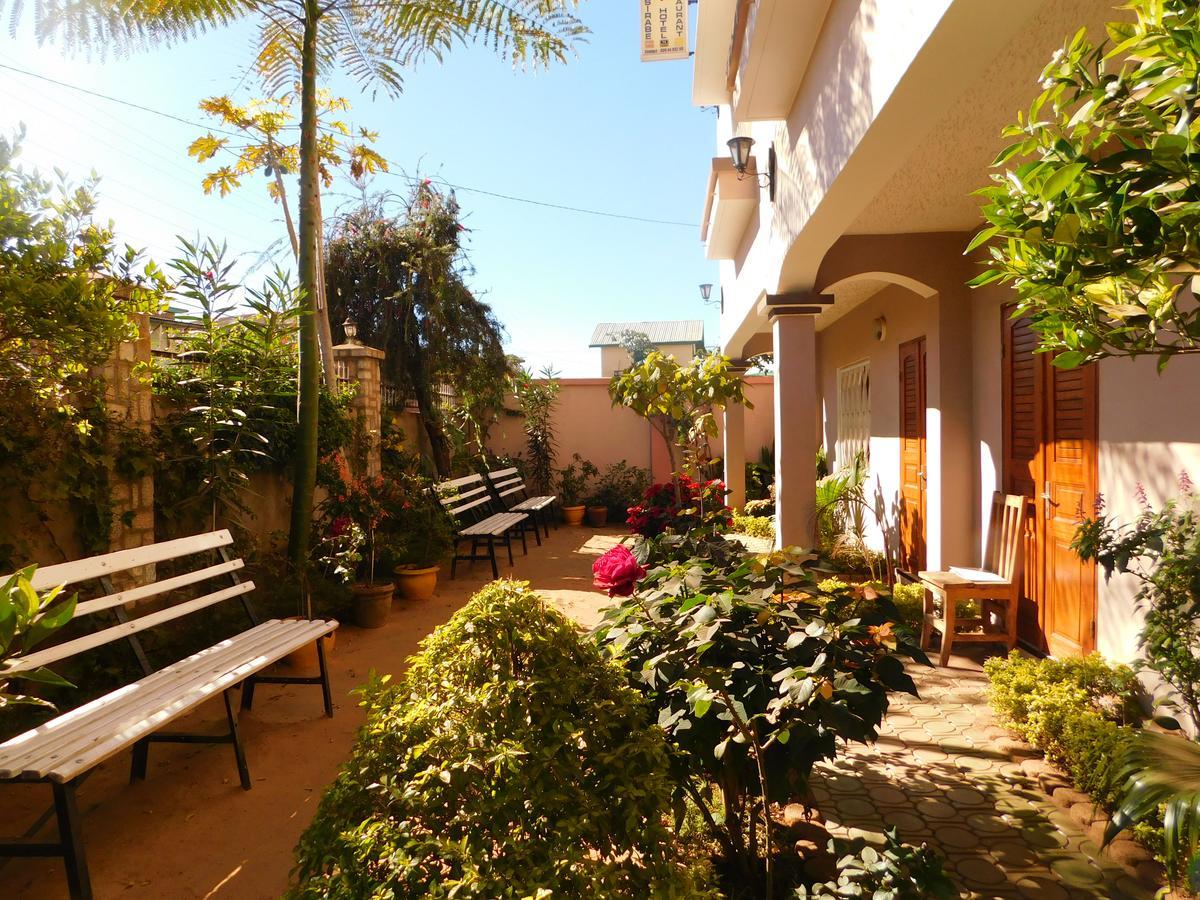Antsirabe Hotel ภายนอก รูปภาพ